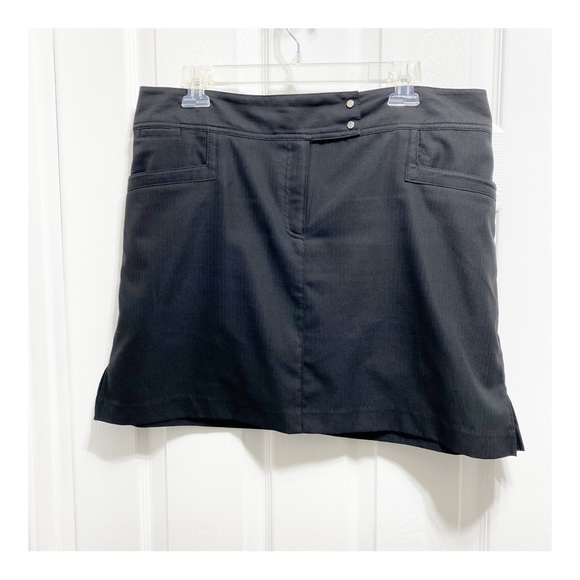 2 Izod Black & Cream Tennis Skirts Size 12 Deep Front Pockets Zippers Size 12 - Picture 3 of 16